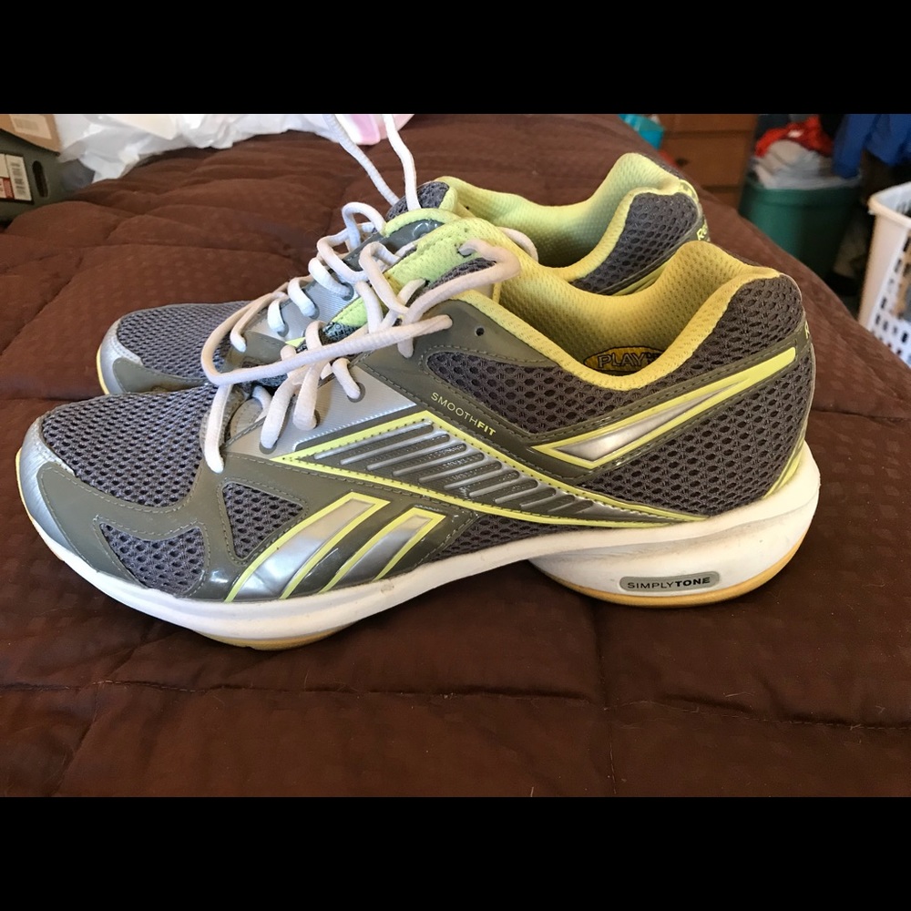 Reebok mesh sneakers size 10